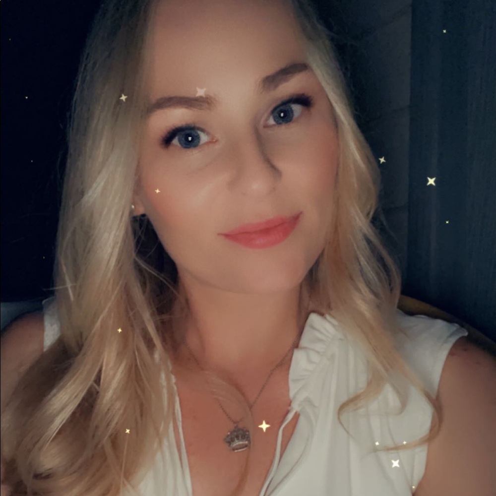 Meet your Posher, Teresa